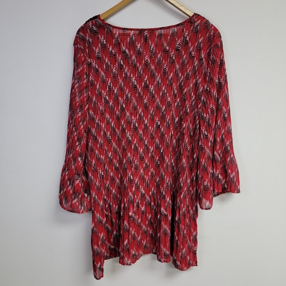 Catherines Red and Black Blouse - Picture 3 of 9